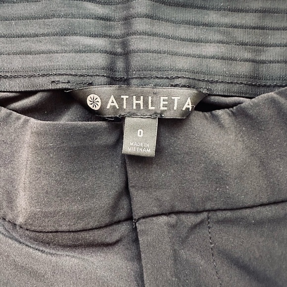 Athleta Black Ankle Cropped Pants - Fits up to size 4 - Picture 5 of 5